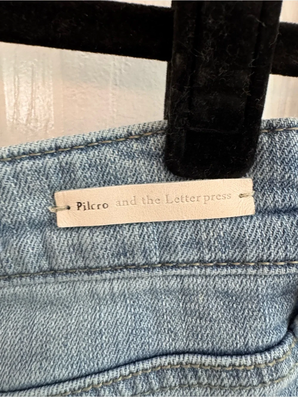 PILCRO • ANTHROPOLOGIE Slim Boyfriend Denim Shorts Size 25 - Picture 5 of 6